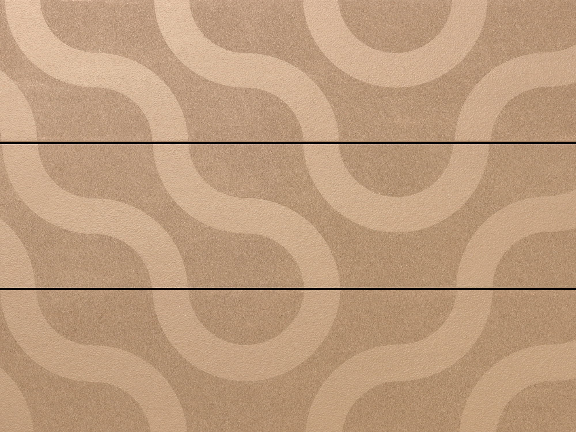 Millboard Modello Contour in Golden Oak: detail van het vloeiende patroon over drie plankdelen
