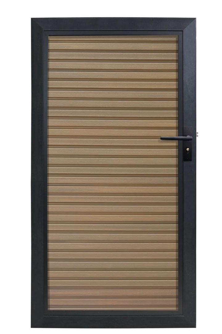 Bijpassende Highlander tuindeur in Rhombus Teak