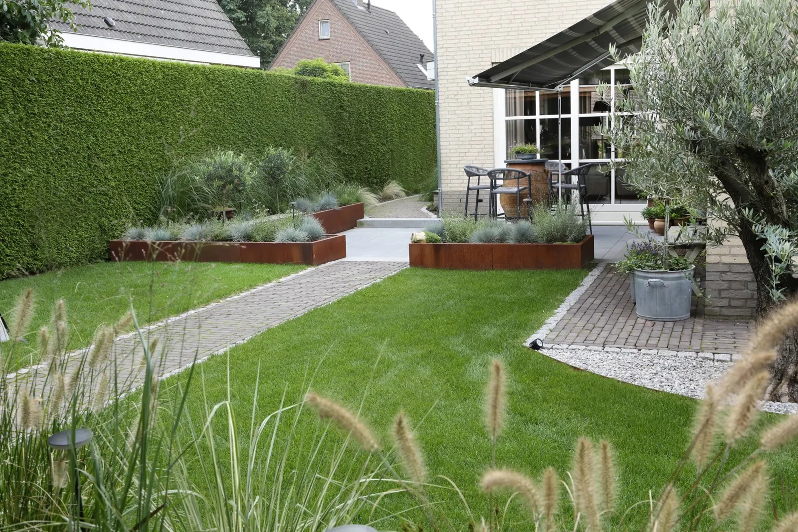 Bloembak Module+ Parallel paneel (E) 60x42 R 0,1x42x60cm Bruin